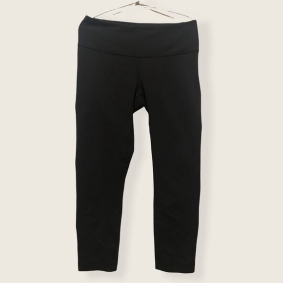 Lululemon  Athletica cropped leggings  size 4 buttery soft - Picture 3 of 5